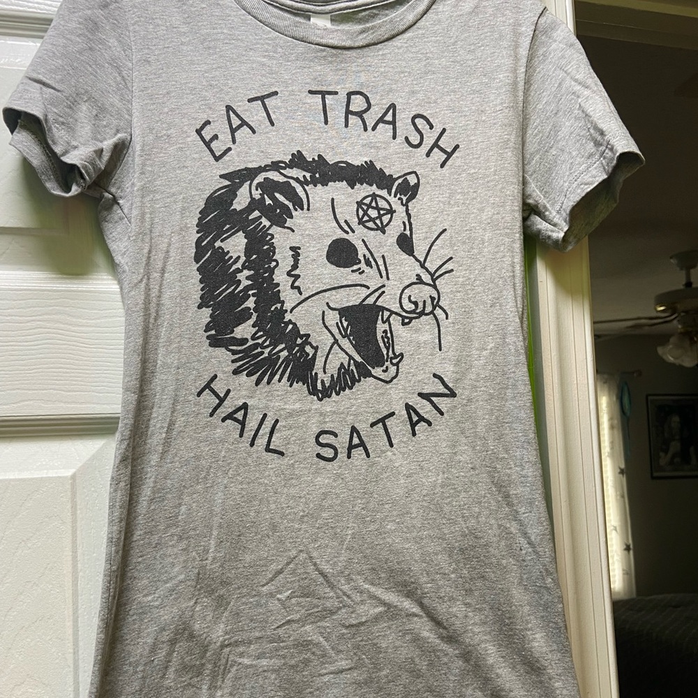 Bella Canvas T-shirt Size S